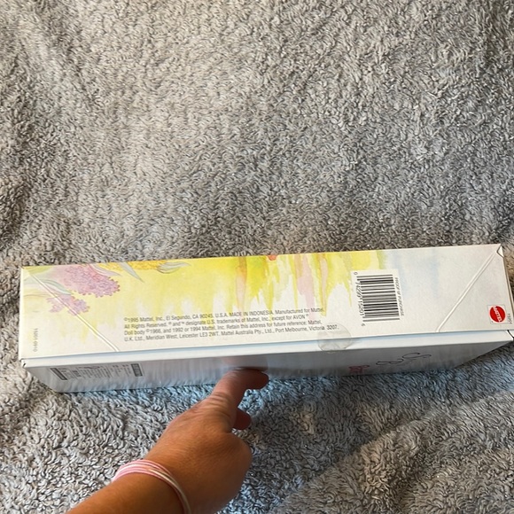 - - ✨ Vintage NRFB Spring Blossom Barbie ~ Avon exclusive - Picture 7 of 13